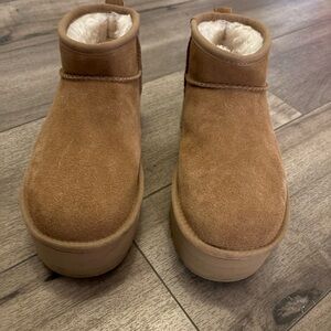 UGG Brown Suede Ankle Boots women’s UGG size 7